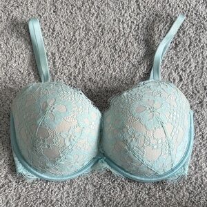 Victoria's Secret Dream Angels Push Up Bra, Light Blue Lace - Size 32DDD